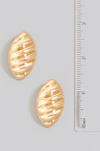 Load image into Gallery viewer, Croissant Oval Stud Earrings - Gold
