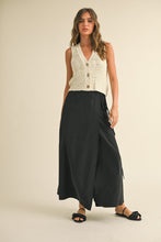 Load image into Gallery viewer, Austin Button Down Knitted Vest
