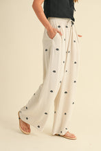 Load image into Gallery viewer, Floral Embroidered Linen Pants

