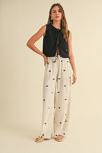 Load image into Gallery viewer, Floral Embroidered Linen Pants
