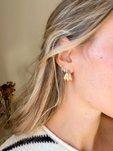 Load image into Gallery viewer, Ribbed Dome Hoop Earrings - Gold

