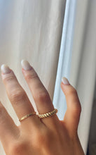 Load image into Gallery viewer, Chunky Twist Ring - Gold
