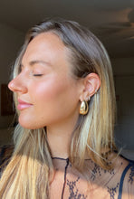 Load image into Gallery viewer, Chunky Teardrop Earrings - Gold
