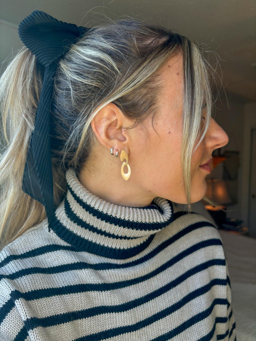 Interlinked Oval Teardrop Earrings - Gold