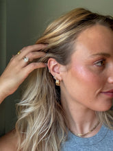 Load image into Gallery viewer, Ribbed Hoop Stud Earrings - Gold
