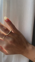 Load and play video in Gallery viewer, Chunky Twist Ring - Gold
