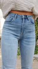 Load image into Gallery viewer, Everyday Stretchy Mom Jeans / BEST SELLER
